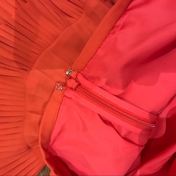 Banana Republic Ruffle Skirt 6 - Picture 3 of 5